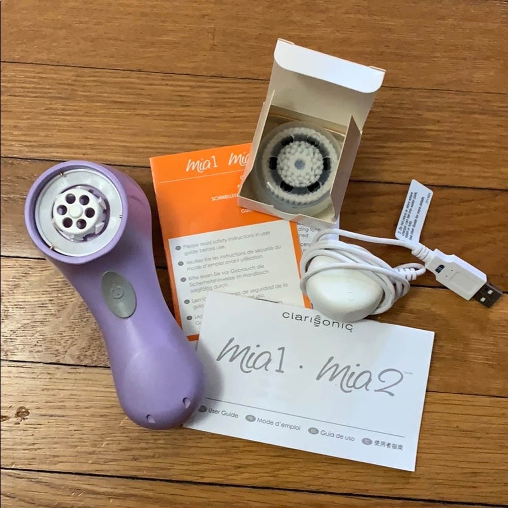 🧼EUC Clarisonic Mia Facial Brush $15